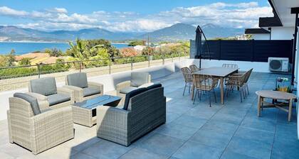 Seaside apartment with large terrace
