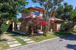 Villa | Exterior