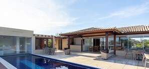 Indoor pool, outdoor pool