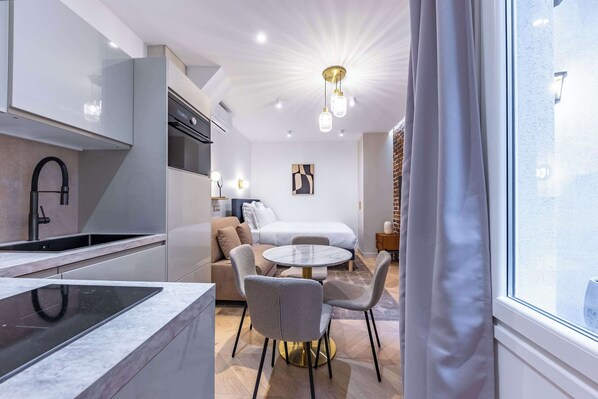 Interior - Madeleine Opera - Very nice Studio in Paris (Paris)