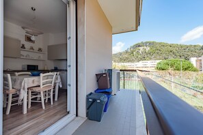 Apartemen, 2 kamar tidur, balkon, pemandangan kebun | Balkon