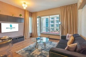 Apartemen, balkon | Area keluarga