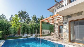 Vila Superior, 2 kamar tidur, pemandangan gunung | Kedap suara, setrika/meja setrika, Wi-Fi gratis, dan seprai linen