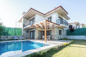 Superior Villa, 3 Bedrooms, Mountain View