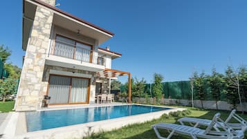 Deluxe Villa, 2 Bedrooms, Mountain View
