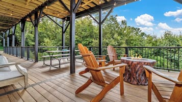 Signature House, 2 Bedrooms, Non Smoking, Patio | Terrace/patio