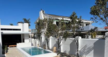 Bikini House - 3 Bedroomed luxury - With Pool
