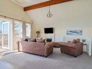 Living area - Seascape Cottage (Seaton)