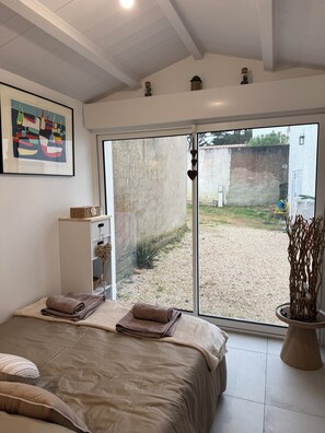 2 soverom, reiseseng for barn, wi-fi og sengetøy