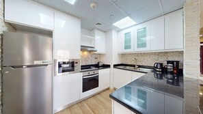 Fridge, microwave, oven, stovetop