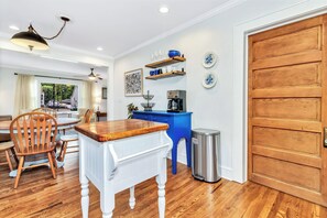 Signature cottage, 3 slaapkamers, uitzicht op bergen | Privékeuken | Een koelkast, een microgolfoven, een oven, een kookplaat