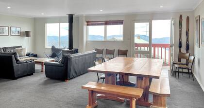 Huski Ski Club: 4 BR, 4 BA in Mt Buller, Sleeps 16