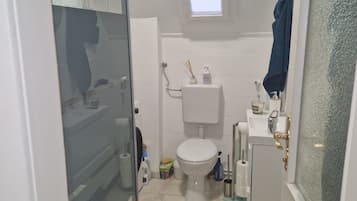 Dusche, Handtücher, Seife, Shampoo