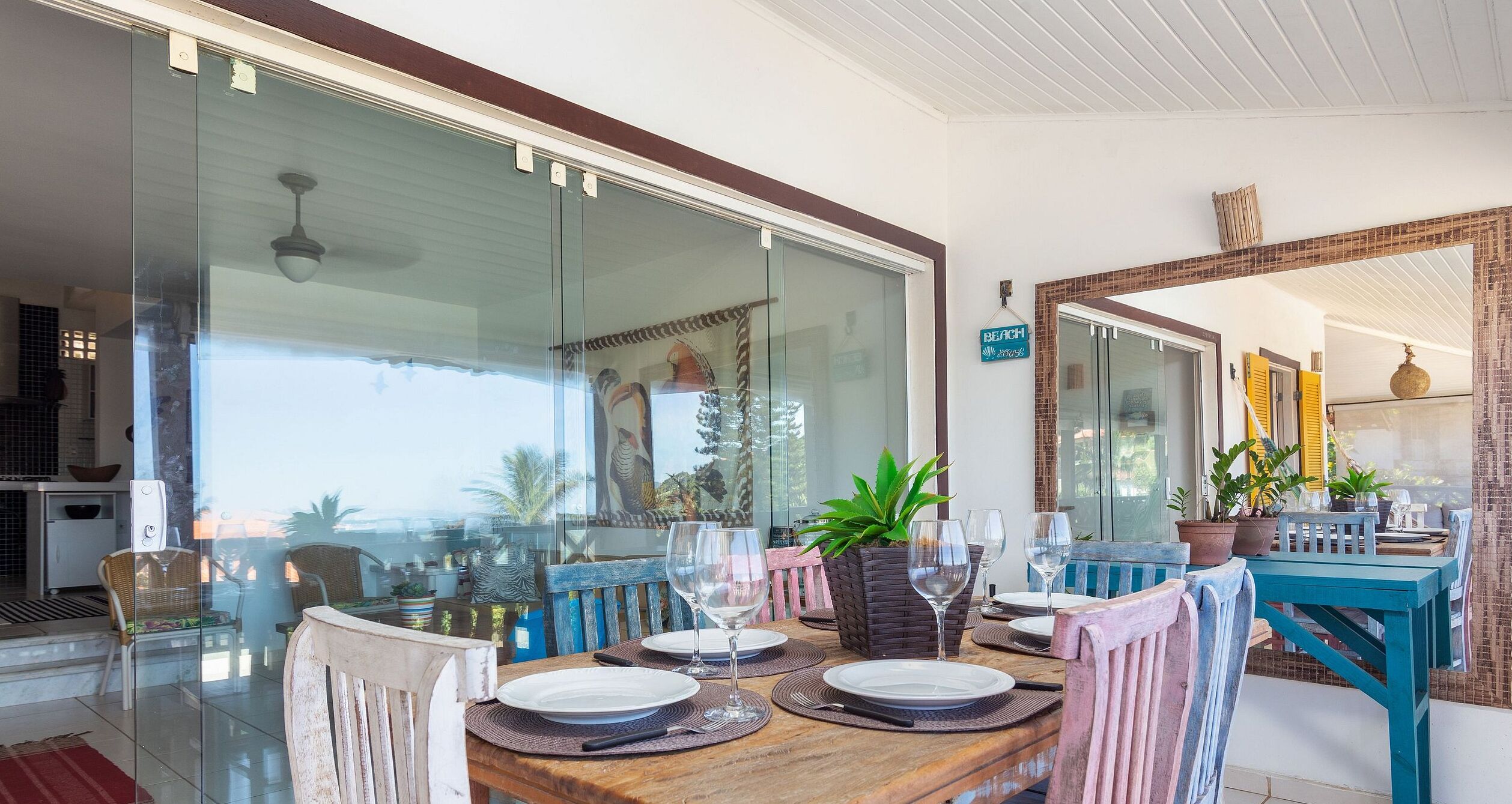 Deluxe House, 4 Bedrooms, Air conditioning, Beachside | Dining room