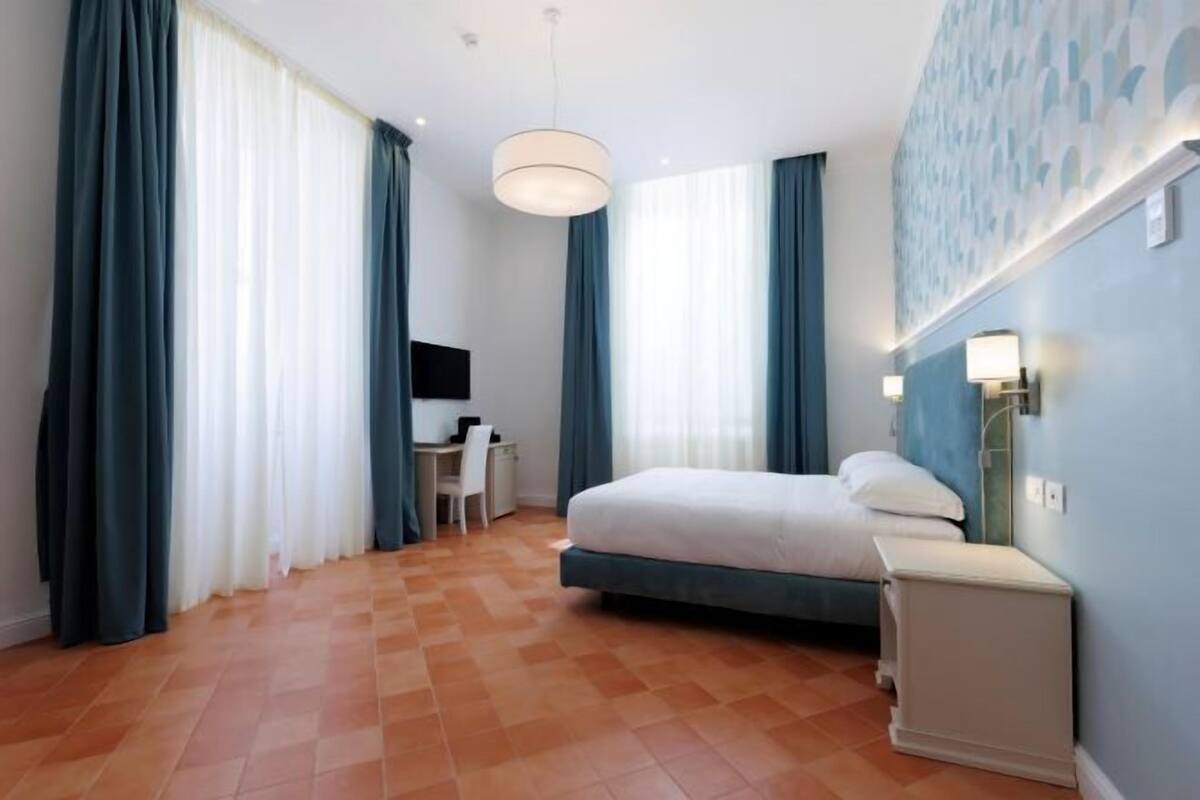 Desk, WiFi (free), bed sheets