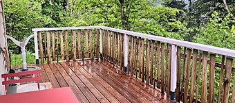 Cosy self-catering cottage, near the center of Le Chambon-sur-Lignon, on the edge of a forest