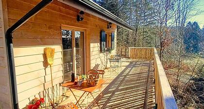 "EL BAYOU" cosy wooden cottage for 2 people on the edge of the forest