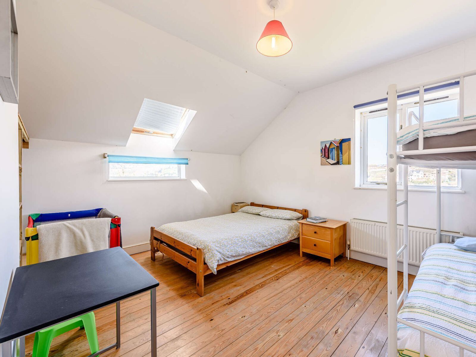 6 slaapkamers, een bureau, gratis wifi