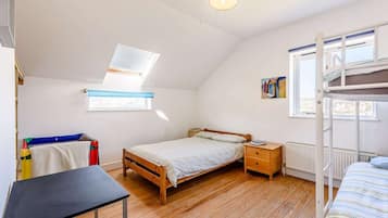 6 slaapkamers, een bureau, gratis wifi