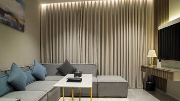 Superior Suite | Living area | TV