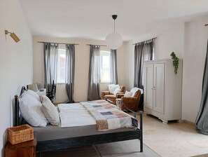 2 bedrooms, desk, iron/ironing board, travel cot