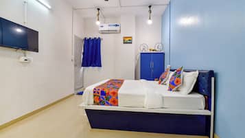Desk, laptop workspace, free WiFi, wheelchair access