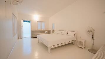 2 dormitoris, planxa i posts de planxar, wifi i roba de llit