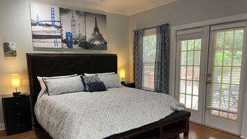 3 chambres, fer et planche à repasser, Wi-Fi, draps fournis