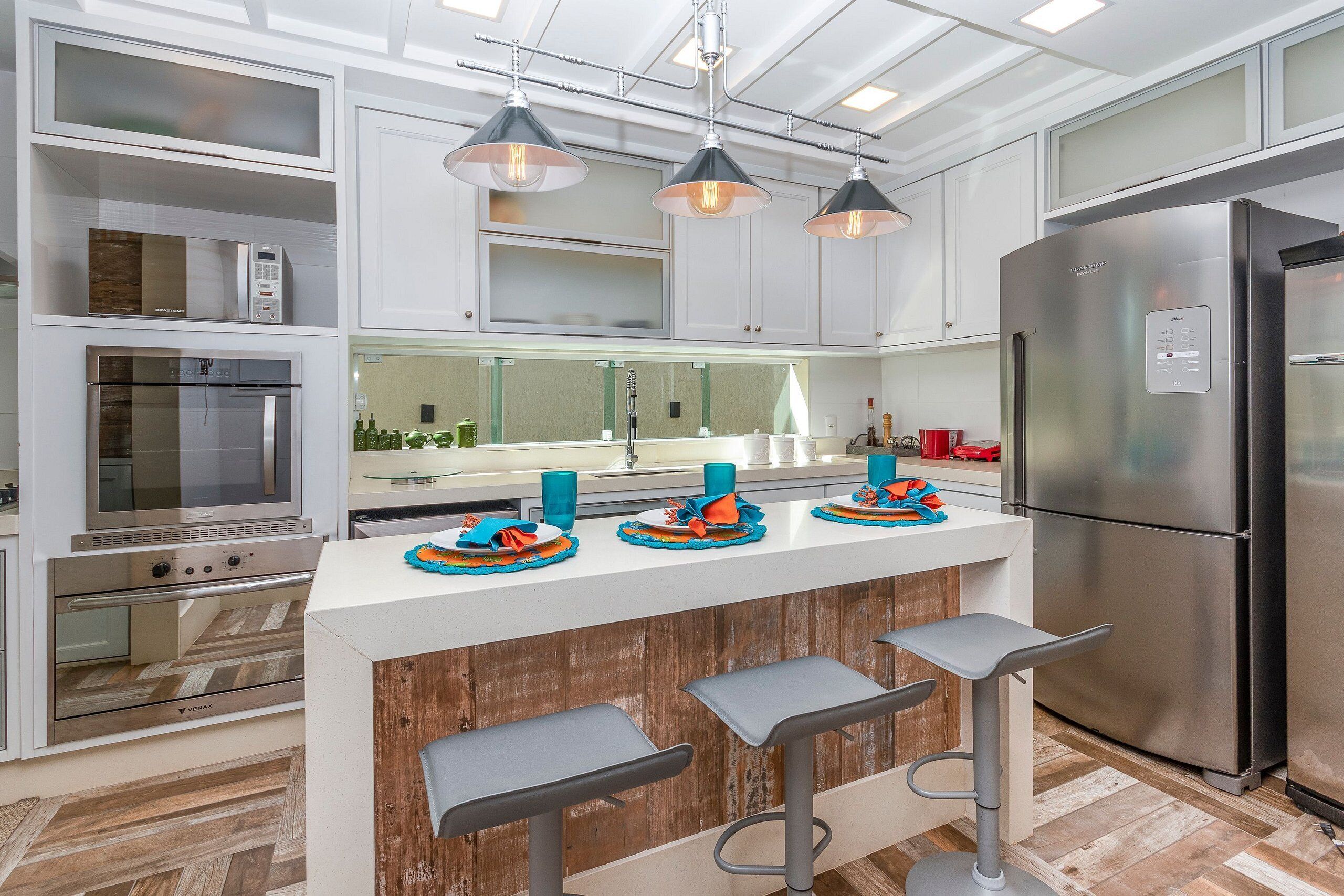 Deluxe House, 4 Bedrooms, Private Pool | Private kitchen | Fridge, microwave, oven, stovetop