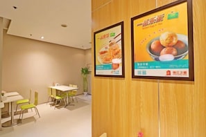 Dining - Jinjiang Inn (Minhang Zhuanqiao) (Shanghai)