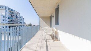 Outdoor dining - Infante Studio w/ Parking by LovelyStay (Vila Nova de Gaia)