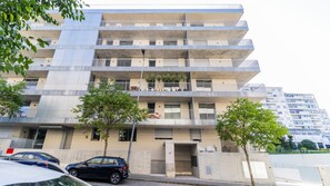 Exterior - Infante Studio w/ Parking by LovelyStay (Vila Nova de Gaia)