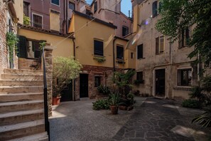 Entrée de l’hébergement
