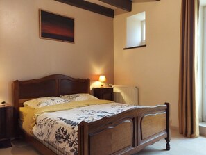 3 Schlafzimmer, Bügeleisen/Bügelbrett, Reisekinderbett