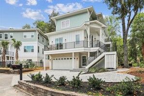 Exterior - 130 Shell Midden ~ Brand New Build for 2025! Walk to Beach! (Hilton Head Island)