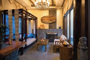 Lobby lounge - Shangri-La Moon Hotel (Shangri-La)