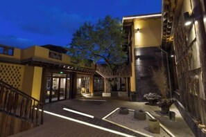 Garden - Shangri-La Moon Hotel (Shangri-La)