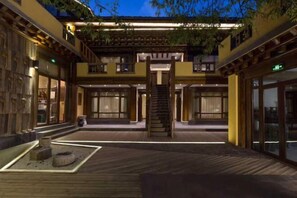 Exterior - TianQingSheHotel (Shangri-La)