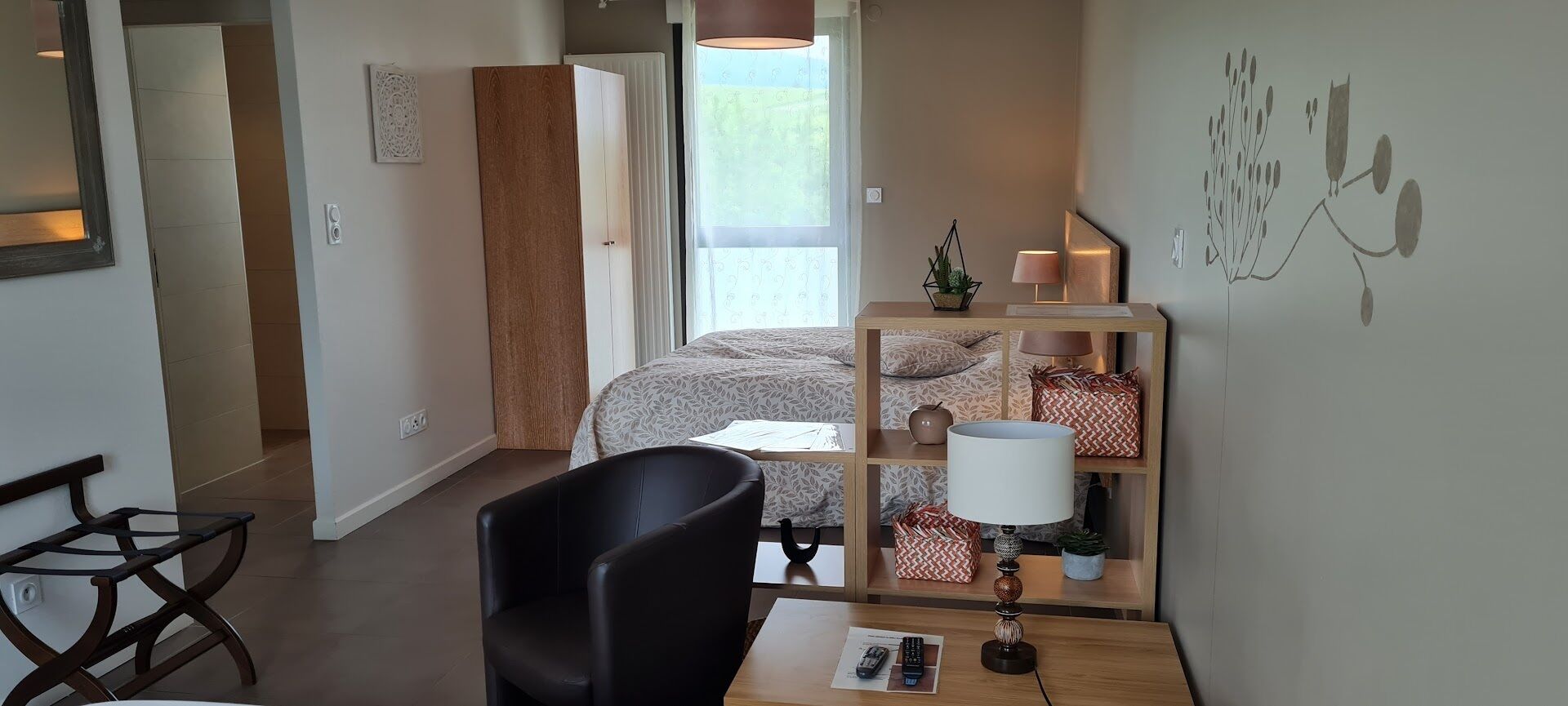 Comfort-studio, näköala puutarhaan | Pimennysverhot, äänieristys, ilmainen Wi-Fi