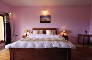 开间套房, 花园景观 | 办公桌、笔记本电脑工作区、免费 WiFi