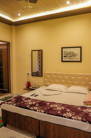 Habitación Deluxe | Tabla de planchar con plancha y wifi gratis