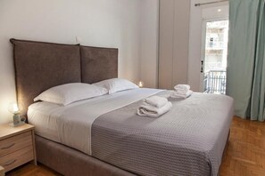 1 chambre, fer et planche à repasser, lit de bébé portatif, Wi-Fi