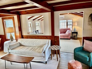 Smart-TV, Kamin, Drucker