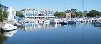 House 3 bedrooms Lake sand beach port