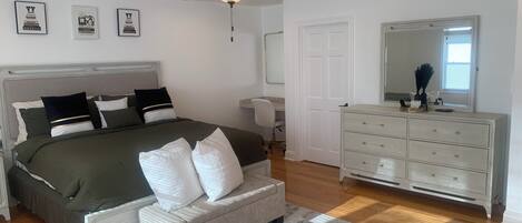 3 bedrooms, iron/ironing board, free WiFi, bed sheets