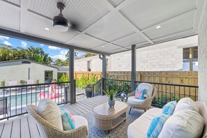 Terrace/patio - NEW Reno! Sleeps 14 + Heated Pool + 5 min to downtown! (West Palm Beach)