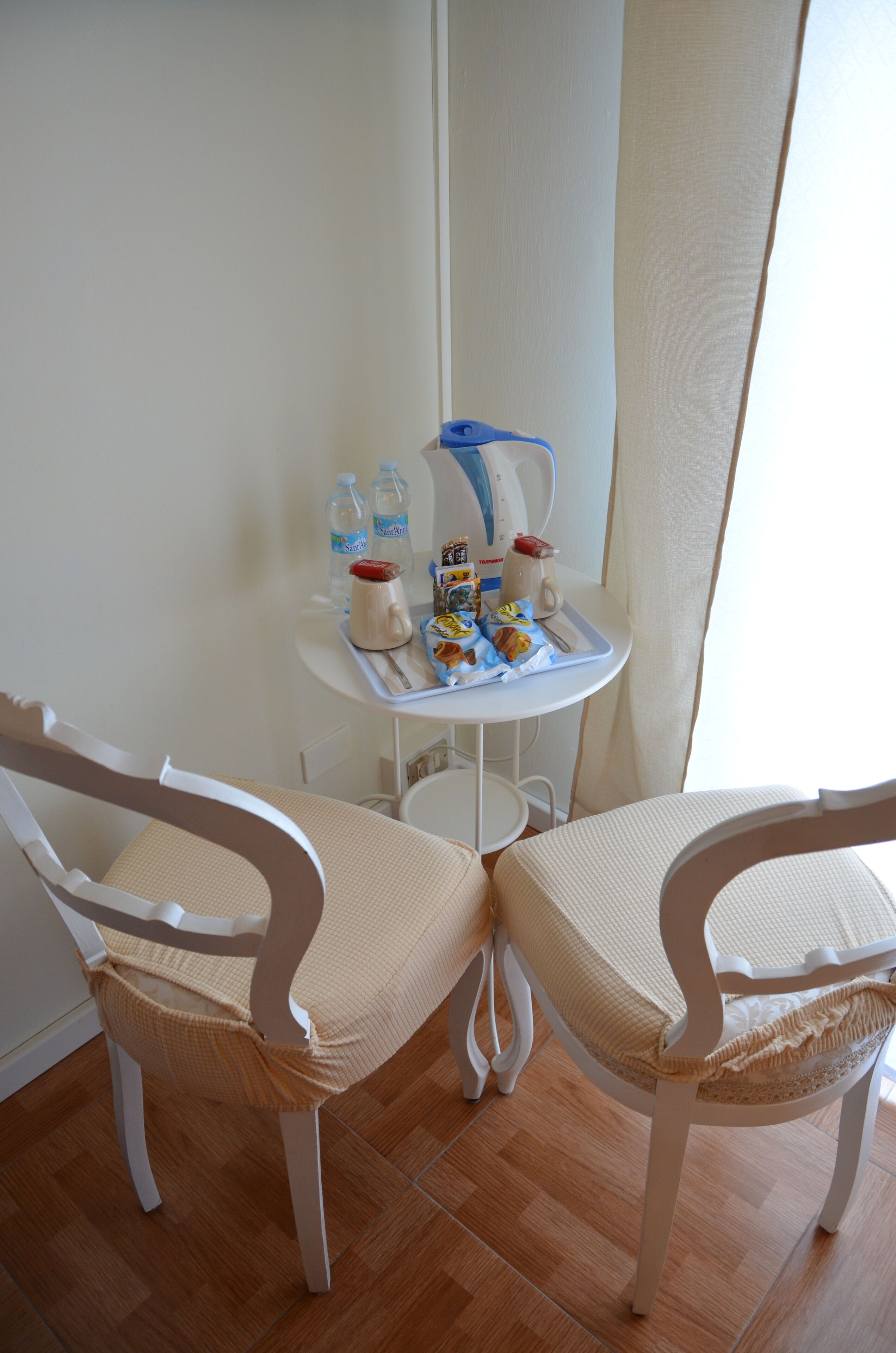 Camera, 1 letto matrimoniale (Bagno privato) | Postazione laptop, insonorizzazione, Wi-Fi gratuito, lenzuola