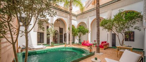 Alberca al aire libre