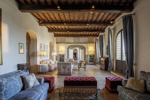 Interior - Castello Di Montemasso (Greve in Chianti)