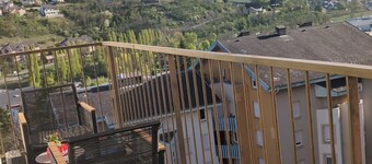 Large apartment for families or friends. Between mountains and lakes
